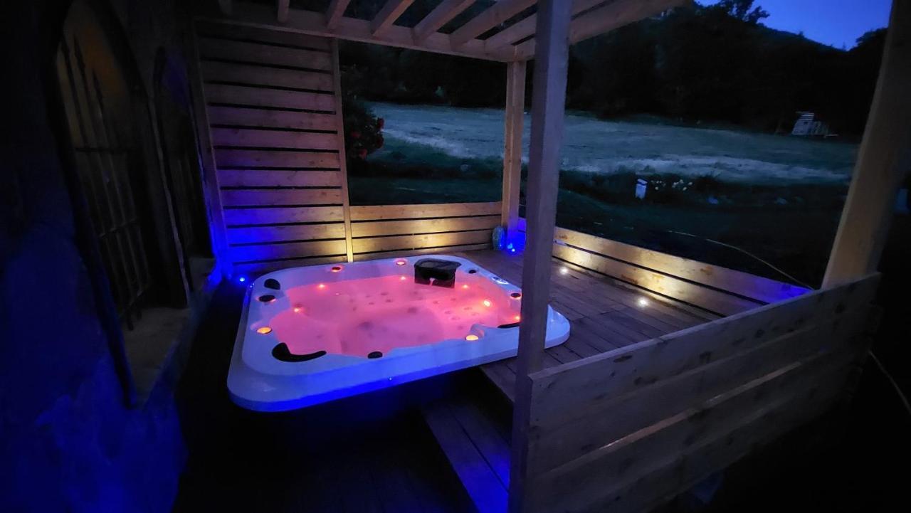 Chalet Serre Cambeou Piscine&Spa Saint-Chaffrey Ngoại thất bức ảnh